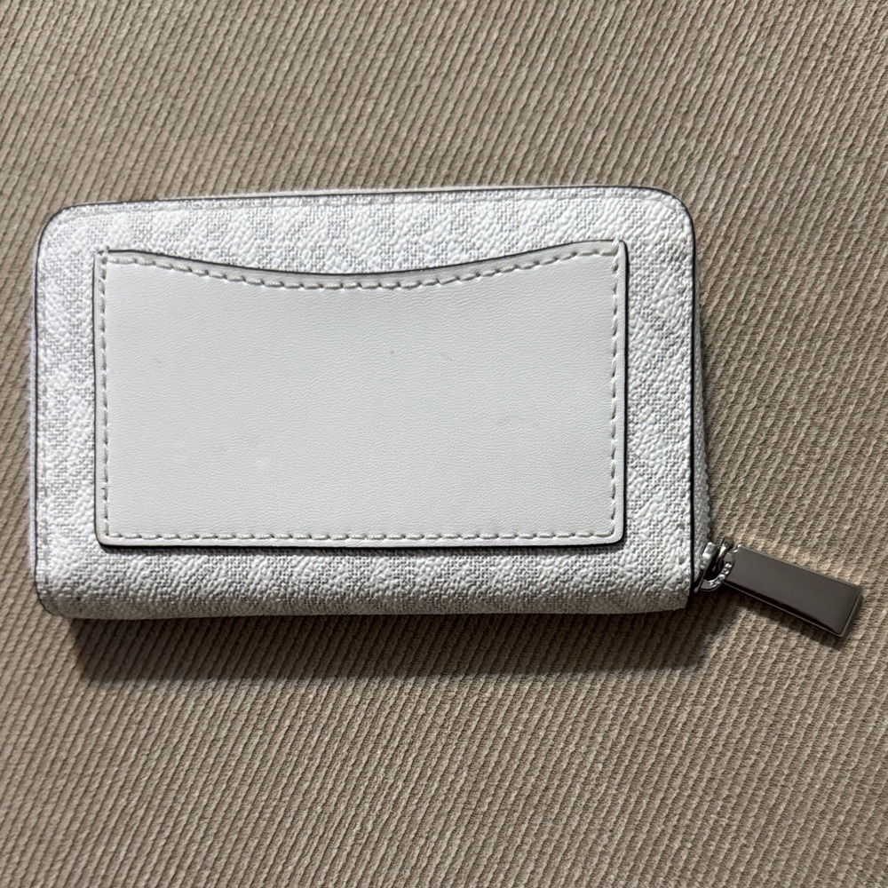 Michael Kors Silver Wallet - Picture 2 of 3